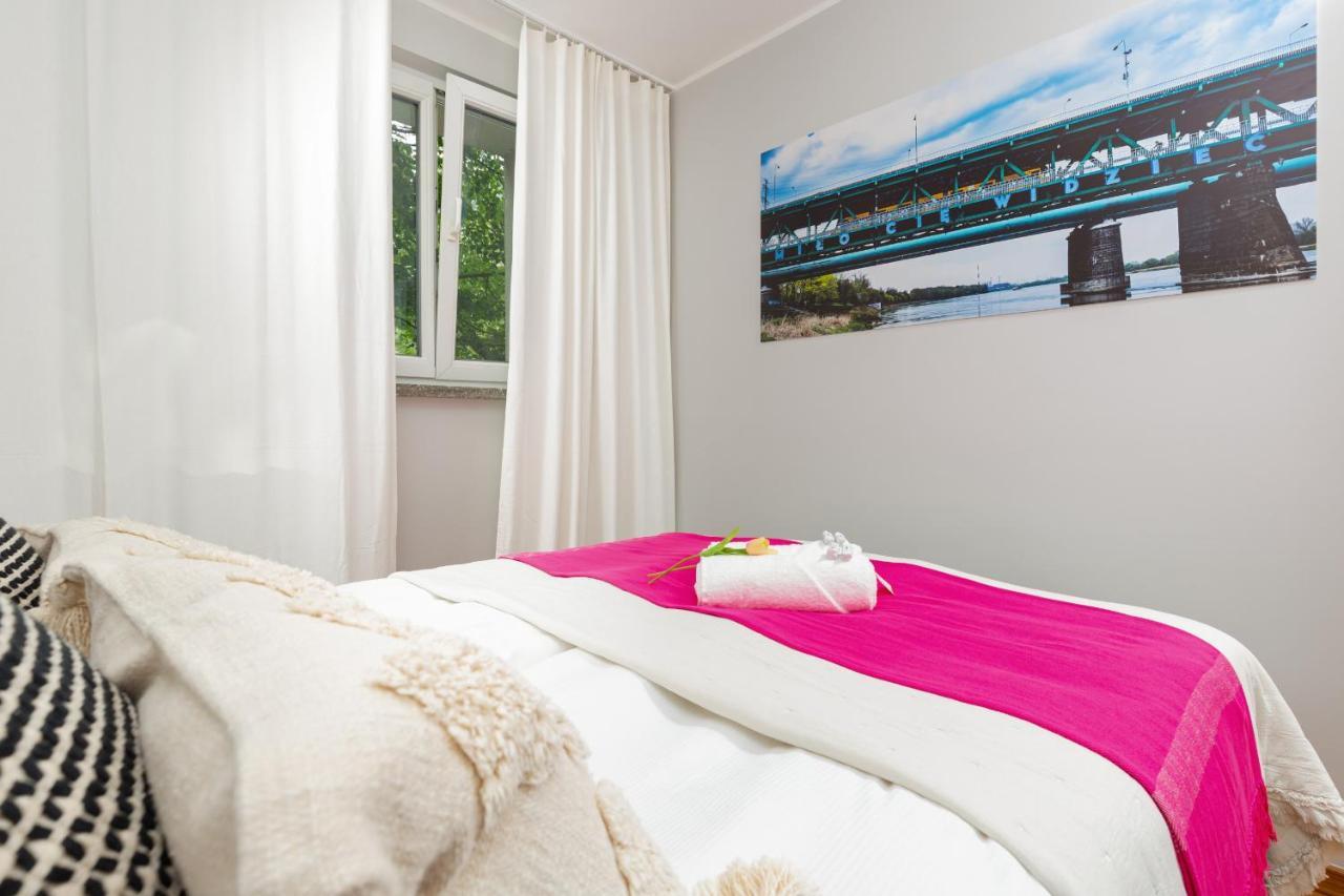 Central Apartment Solec Wilanowska By Noclegi Renters Warsaw Ngoại thất bức ảnh